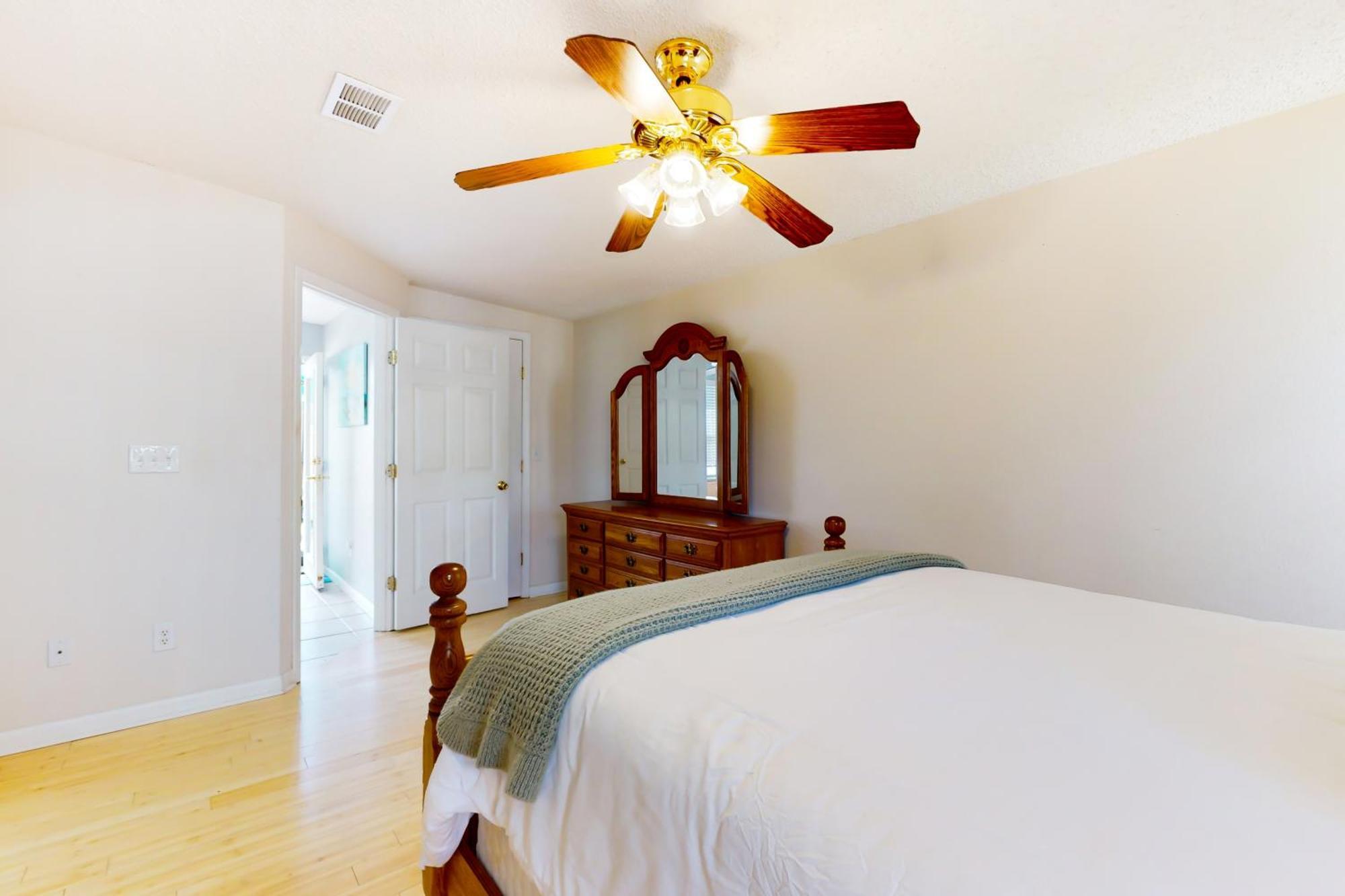 Sunset Breeze Villa Butler Beach Екстериор снимка